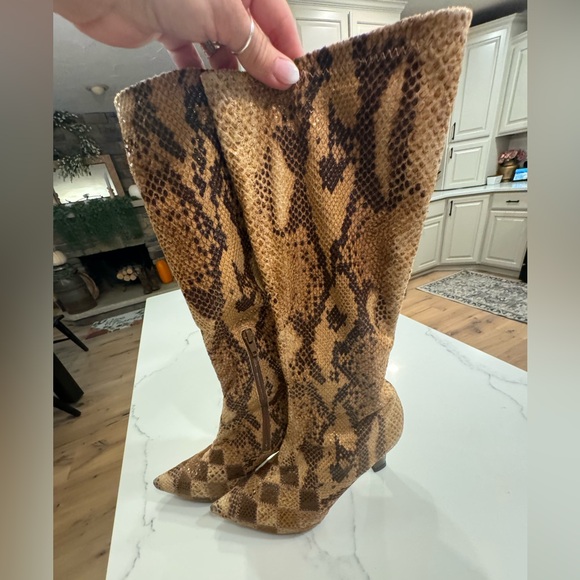 Carlos by Carlos Santana Shoes - Carlos Santana Sunset snakeskin Knee Boots Sz. 7.5 Absolutely Gorgeous!